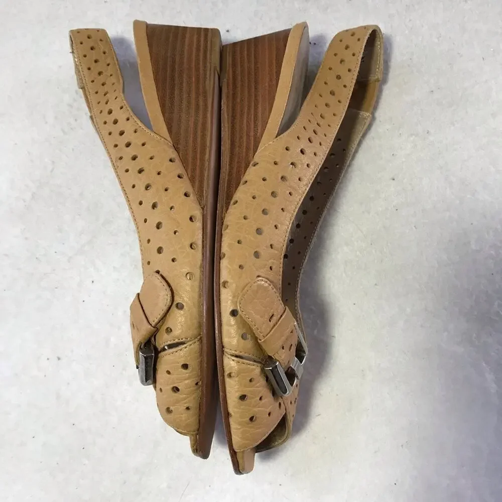 Stuart Weitzman tan leather cutouts peep toe wedges buckle detail 7 Spain - Picture 8 of 11